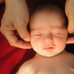 apprendre à masser bébé